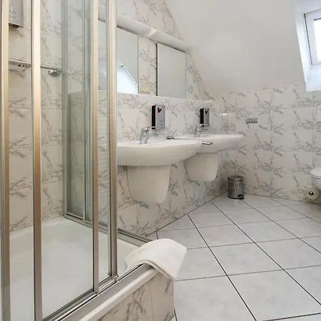 Ferienhaeuser Im Tannenpark, Tanne, Cleaning Included * 塔内