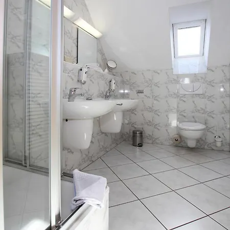 Ferienhaeuser Im Tannenpark, Tanne, Cleaning Included *